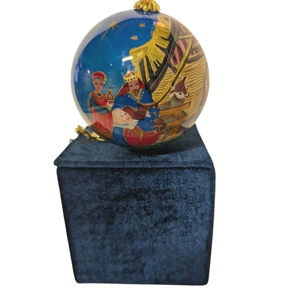 Li Bien Christmas Ornament‎ Nativity Scene Reverse Painted Glass Ball Globe 2003